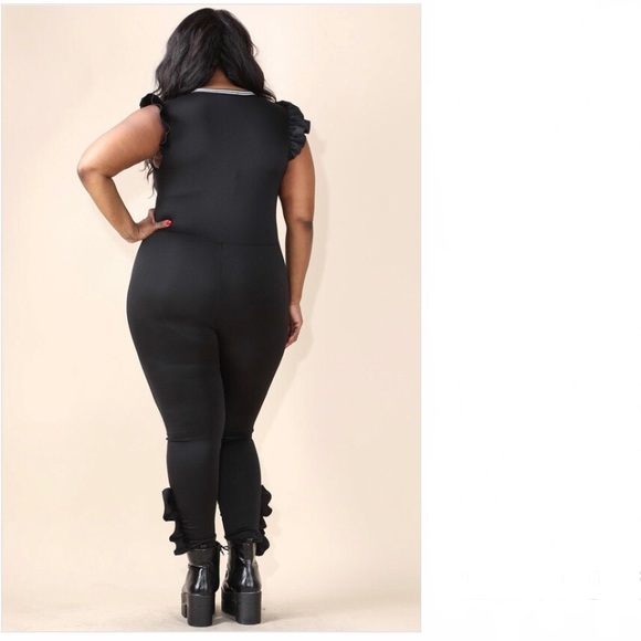 K+ Glam | Plus Size Sleeveless On Duty Romper - Picture 4 of 4